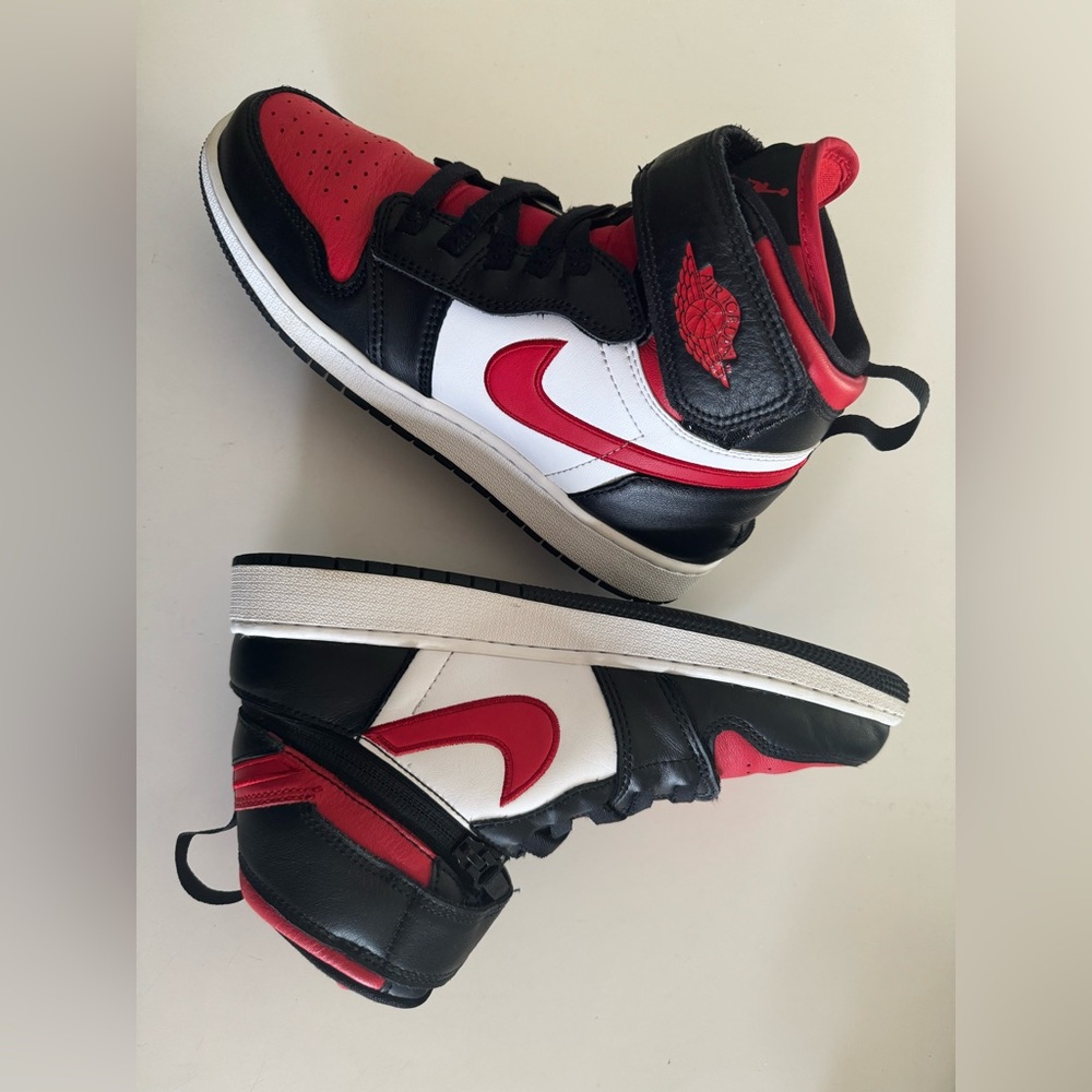 Boys size 6 1/2 Jordan 1’s only worn a few times and in really great shape.